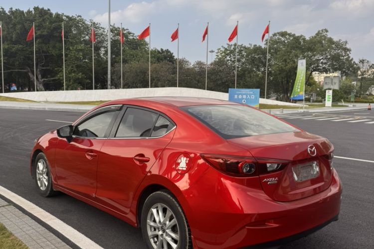 Used Mazda 3 Axela 2017 Sedan 1.5L Automatic Luxury Model Emission Standard China V Exterior 5