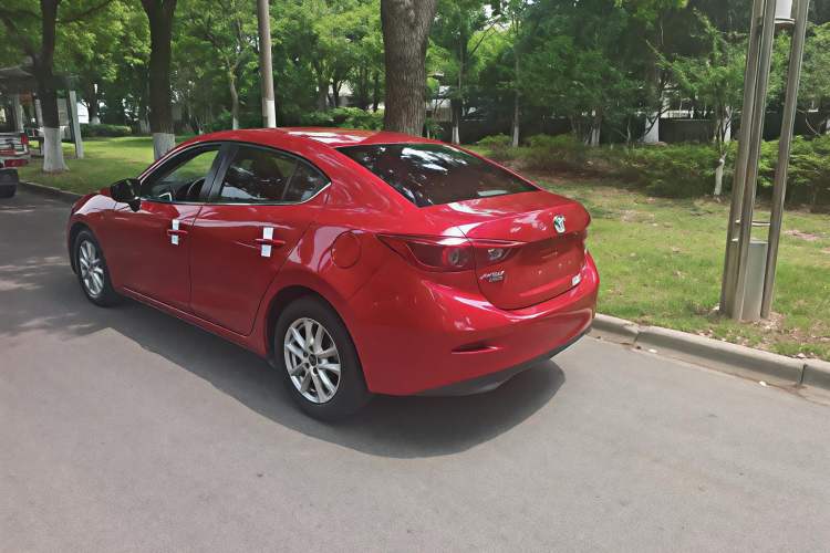 Used Mazda 3 Axela 2017 Sedan 1.5L Automatic Luxury Model Emission Standard China V Exterior 5