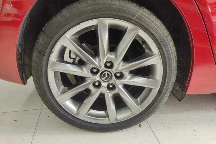 Used Mazda 3 Axela 2017 Hatchback 2.0L Automatic Sport Model China V Emission Standard Exterior 5