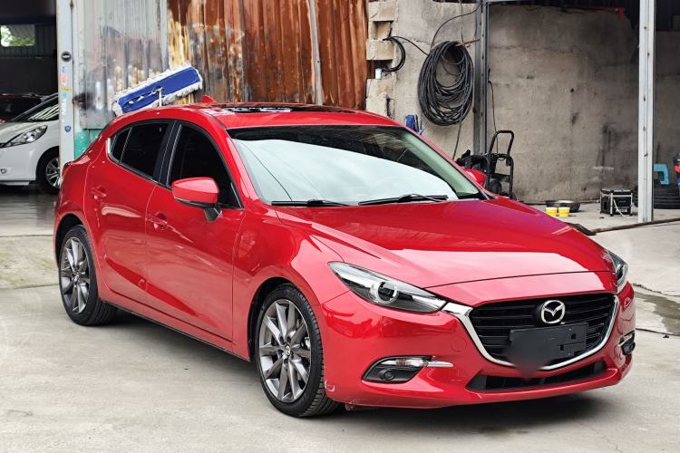 Used Mazda 3 Axela 2017 Hatchback 2.0L Automatic Sport Model China V Emission Standard Exterior 5