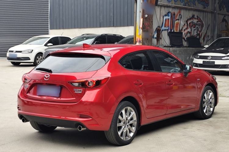 Used Mazda 3 Axela 2017 Hatchback 2.0L Automatic Sport Model China V Emission Standard Exterior 5