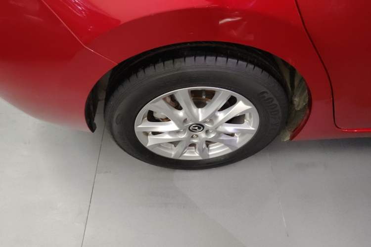 Used Mazda 3 Axela 2017 Sedan 1.5L Automatic Comfort Model Emission Standard China V Exterior 5