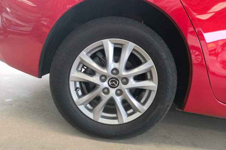 Used Mazda 3 Axela 2017 Sedan 1.5L Automatic Luxury Model Emission Standard China V Exterior 5