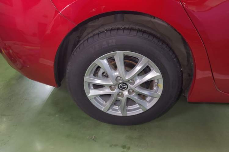 Used Mazda 3 Axela 2017 Sedan 1.5L Automatic Luxury Model Emission Standard China V Exterior 5