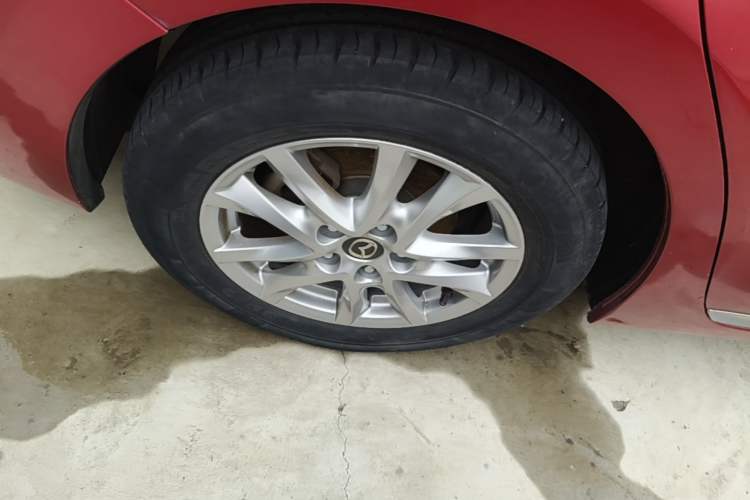 Used Mazda 3 Axela 2017 Sedan 1.5L Automatic Luxury Model Emission Standard China V Exterior 5