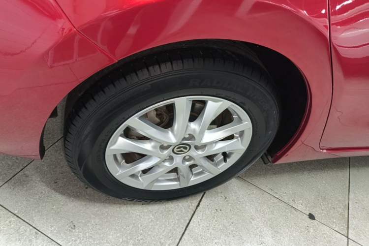 Used Mazda 3 Axela 2017 Sedan 1.5L Automatic Comfort Model Emission Standard China V Exterior 5