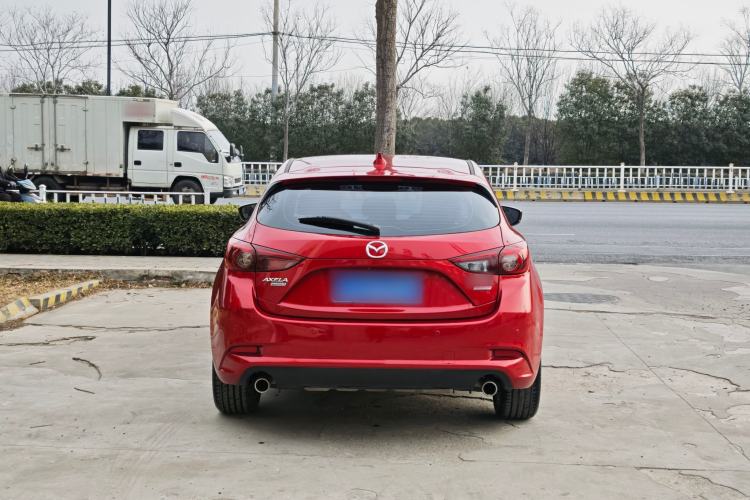 Used Mazda 3 Axela 2017 Hatchback 2.0L Automatic Sport Model China V Emission Standard Exterior 5