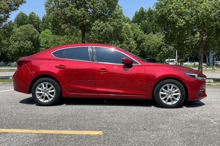 Used Mazda 3 Axela 2017 Sedan 1.5L Automatic Luxury Model Emission Standard China V Exterior 6