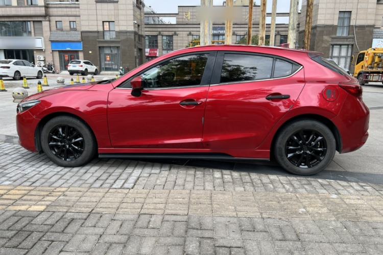 Used Mazda 3 Axela 2017 Hatchback 1.5L Automatic Comfort Model Emission Standard China V Exterior 7