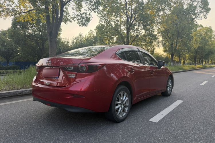 Used Mazda 3 Axela 2017 Sedan 1.5L Manual Luxury Model China VI Standard Exterior 7