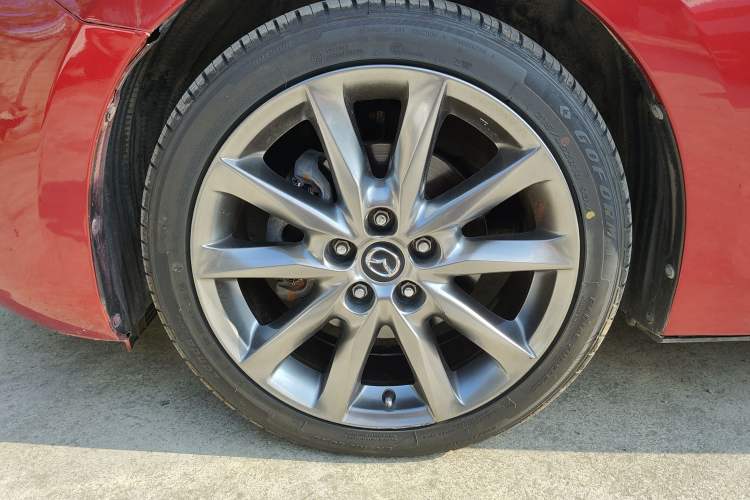 Used Mazda 3 Axela 2017 Hatchback 2.0L Automatic Sport Model China V Emission Standard Exterior 7