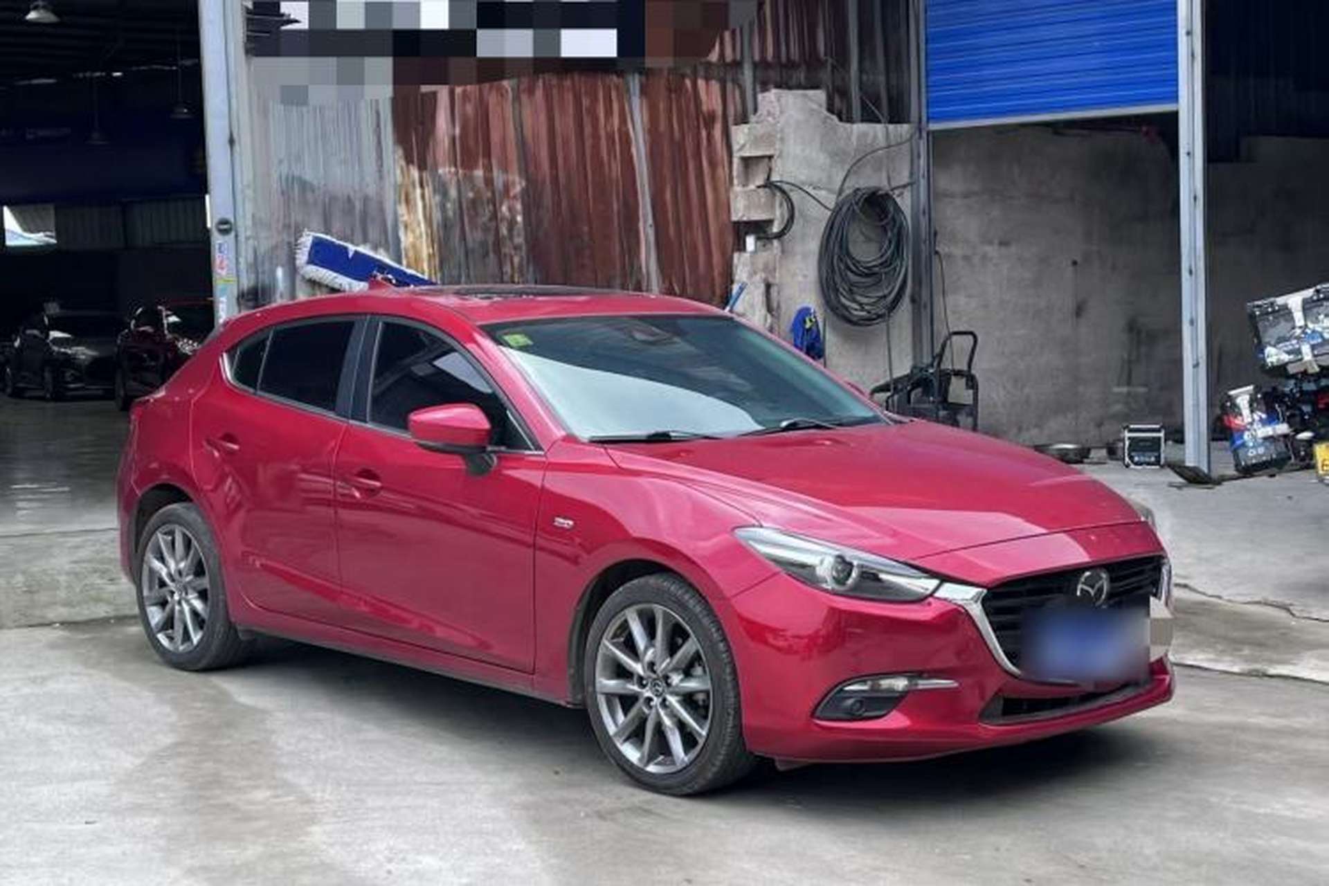 Used Mazda 3 Axela 2017 Hatchback 2.0L Automatic Sport Model China V Emission Standard Exterior 7