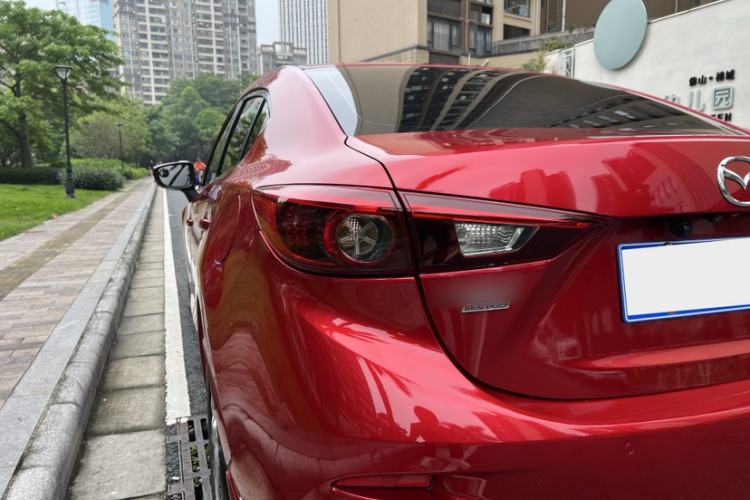 Used Mazda 3 Axela 2017 Sedan 1.5L Automatic Luxury Model Emission Standard China V Exterior 7