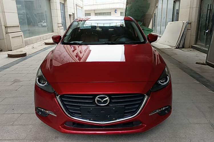 Used Mazda 3 Axela 2017 Sedan 1.5L Automatic Luxury Model Emission Standard China V Front