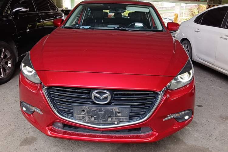 Used Mazda 3 Axela 2017 Hatchback 2.0L Automatic Sport Model China V Emission Standard Front