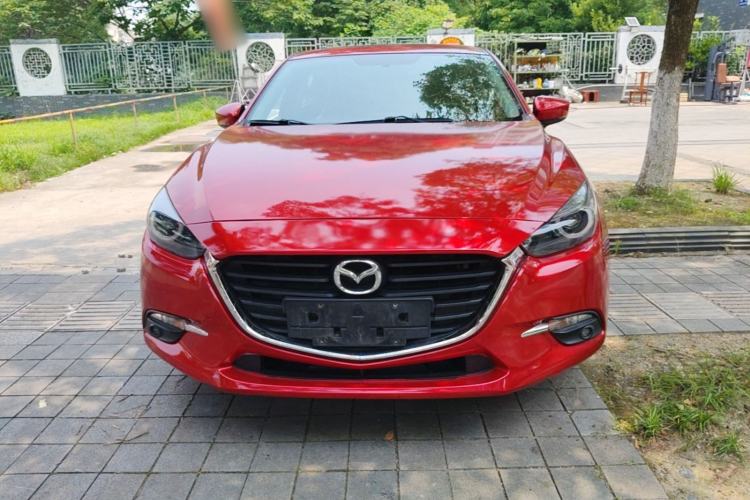 Used Mazda 3 Axela 2017 Hatchback 1.5L Automatic Luxury Model China VI Standard Front