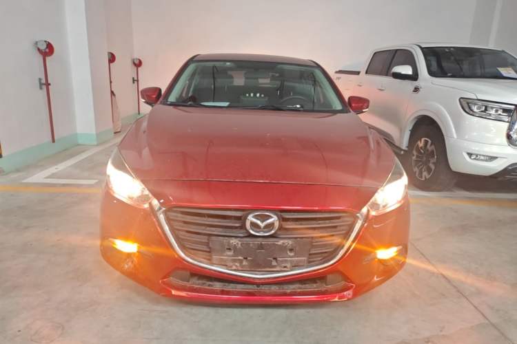 Used Mazda 3 Axela 2017 Hatchback 1.5L Automatic Comfort Model Emission Standard China V Front