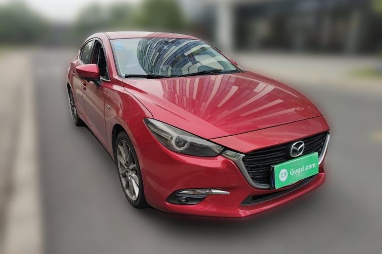 Used Mazda 3 Axela 2017 Hatchback 2.0L Automatic Luxury Model China VI Standard Front Right 45 Deg