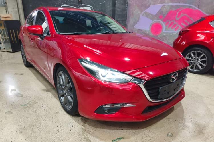 Used Mazda 3 Axela 2017 Hatchback 2.0L Automatic Sport Model China V Emission Standard Front Right 45 Deg