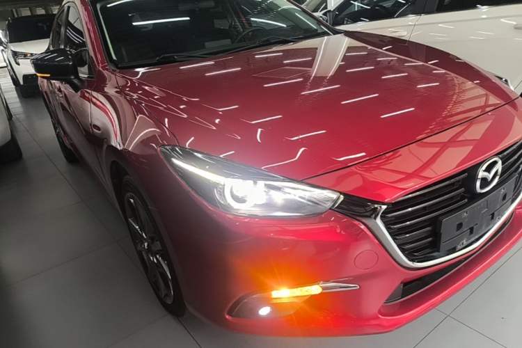 Used Mazda 3 Axela 2017 Hatchback 2.0L Automatic Luxury Model Emission Standard China V Front Right 45 Deg