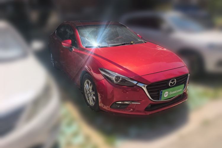 Used Mazda 3 Axela 2017 Sedan 1.5L Automatic Luxury Model China VI Standard Front Right 45 Deg