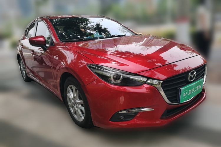 Used Mazda 3 Axela 2017 Hatchback 1.5L Automatic Luxury Model China VI Standard Front Right 45 Deg