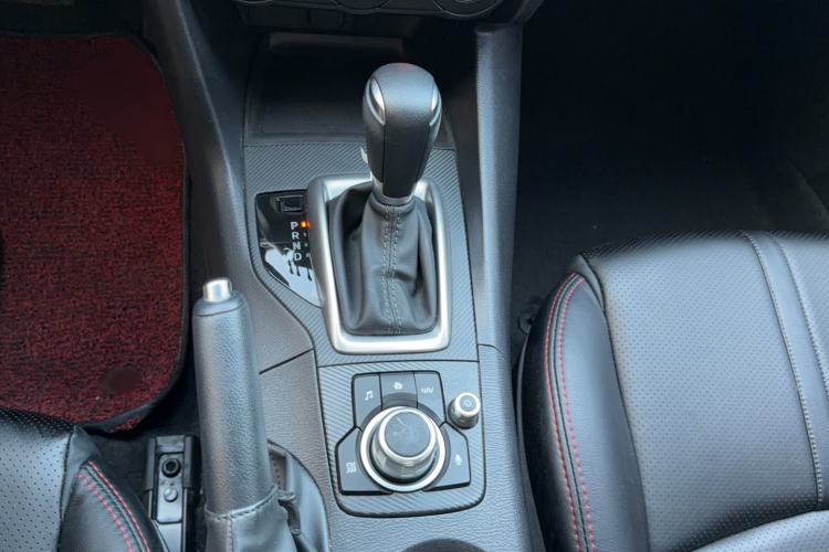 Used Mazda 3 Axela 2017 Sedan 1.5L Automatic Comfort Model Emission Standard China V Gear Lever