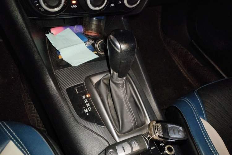 Used Mazda 3 Axela 2017 Sedan 1.5L Automatic Comfort Model Emission Standard China V Gear Lever