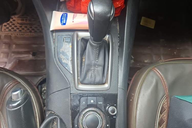 Used Mazda 3 Axela 2017 Sedan 1.5L Automatic Comfort Model Emission Standard China V Gear Lever