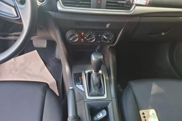 Used Mazda 3 Axela 2017 Sedan 1.5L Automatic Comfort Model Emission Standard China V Gear Lever