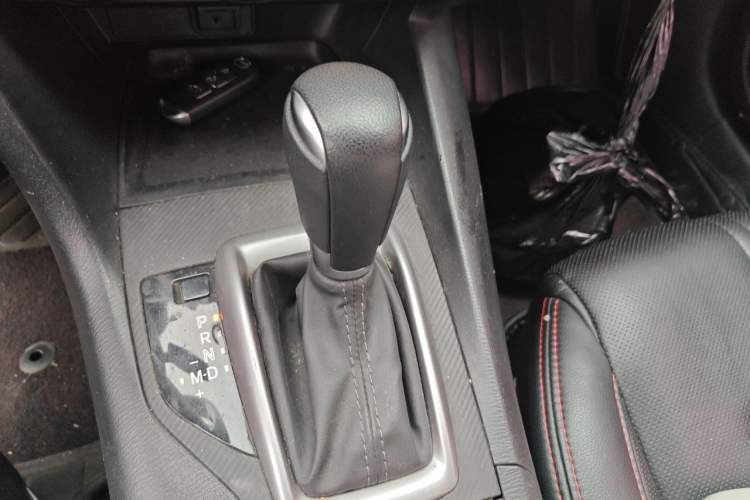 Used Mazda 3 Axela 2017 Sedan 1.5L Automatic Comfort Model Emission Standard China V Gear Lever