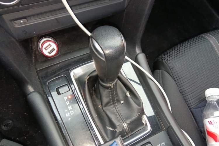 Used Mazda 3 Axela 2017 Sedan 1.5L Automatic Luxury Model Emission Standard China V Gear Lever