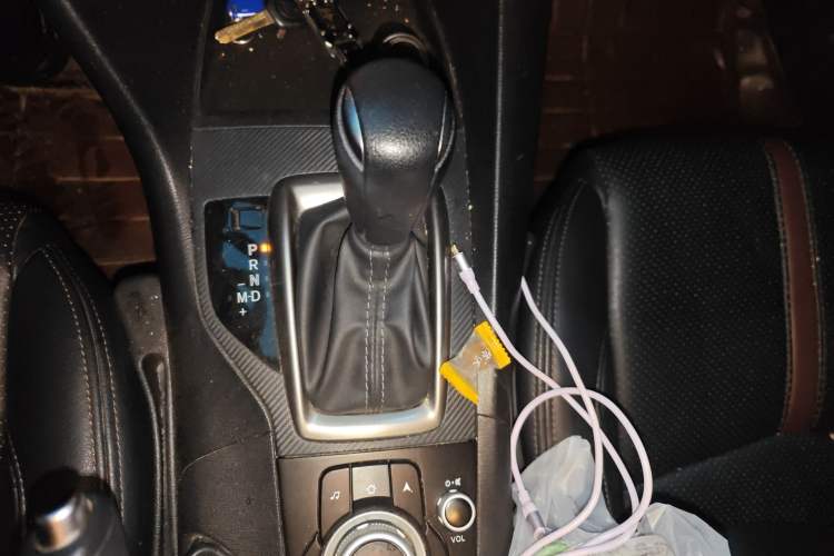 Used Mazda 3 Axela 2017 Sedan 1.5L Automatic Comfort Model Emission Standard China V Gear Lever