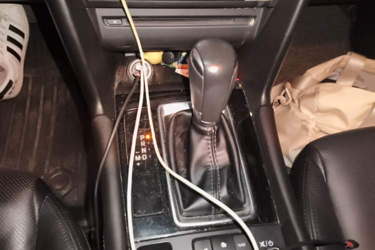 Used Mazda 3 Axela 2017 Sedan 2.0L Automatic Prestige Model China V Standard Gear Lever