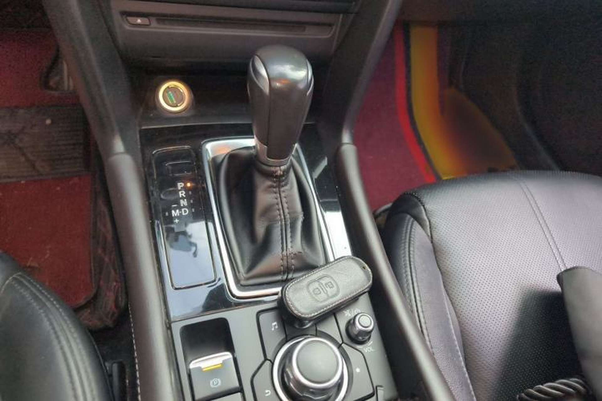 Used Mazda 3 Axela 2017 Hatchback 2.0L Automatic Sport Model China V Emission Standard Gear Lever