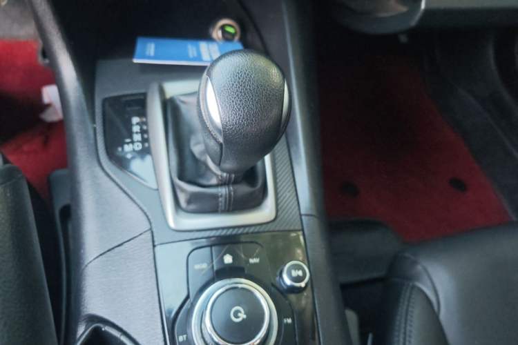 Used Mazda 3 Axela 2017 Sedan 1.5L Automatic Comfort Model Emission Standard China V Gear Lever