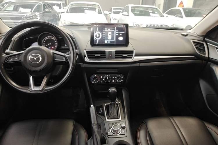 Used Mazda 3 Axela 2017 Sedan 1.5L Automatic Comfort Model Emission Standard China V Gear Lever
