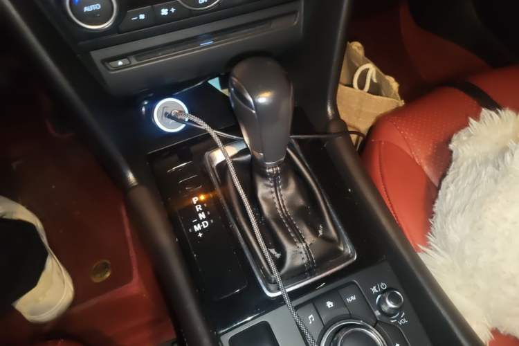 Used Mazda 3 Axela 2017 Hatchback 2.0L Automatic Sport Model China V Emission Standard Gear Lever