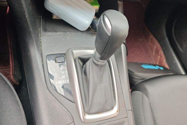 Used Mazda 3 Axela 2017 Sedan 1.5L Automatic Comfort Model Emission Standard China V Gear Lever