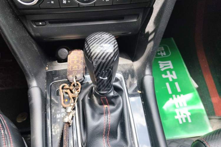 Used Mazda 3 Axela 2017 Sedan 1.5L Automatic Luxury Model Emission Standard China V Gear Lever