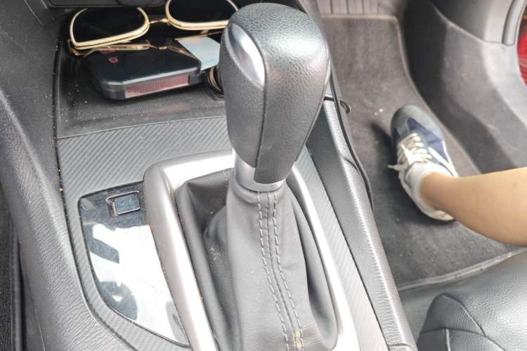 Used Mazda 3 Axela 2017 Sedan 1.5L Automatic Comfort Model Emission Standard China V Gear Lever
