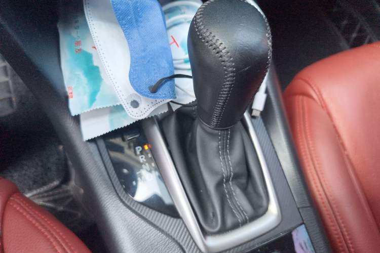 Used Mazda 3 Axela 2017 Sedan 1.5L Automatic Comfort Model Emission Standard China V Gear Lever