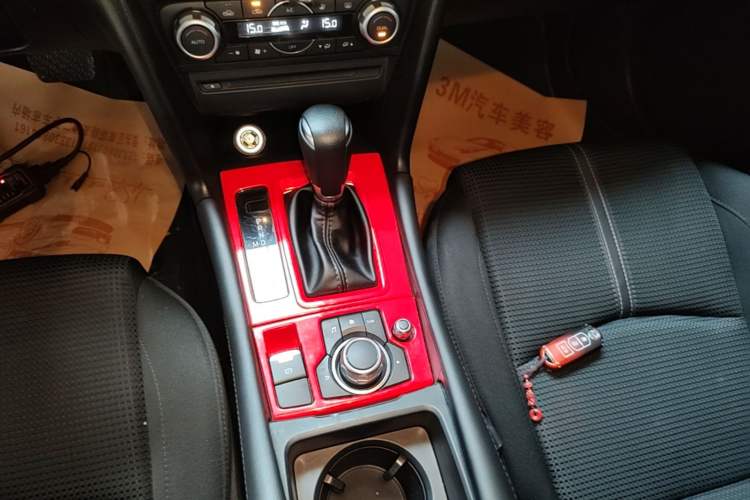 Used Mazda 3 Axela 2017 Sedan 1.5L Automatic Luxury Model Emission Standard China V Gear Lever