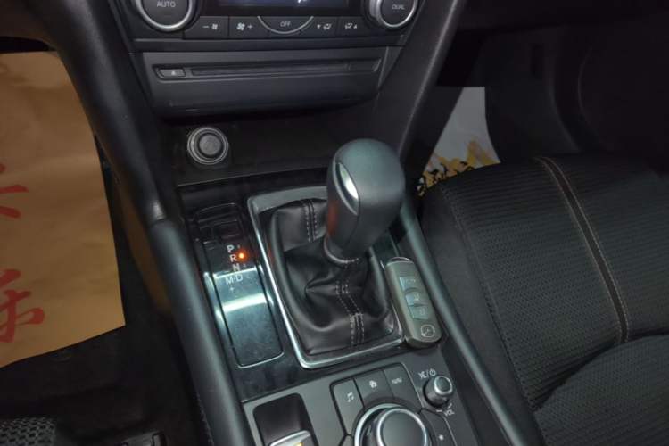 Used Mazda 3 Axela 2017 Sedan 1.5L Automatic Luxury Model Emission Standard China V Gear Lever