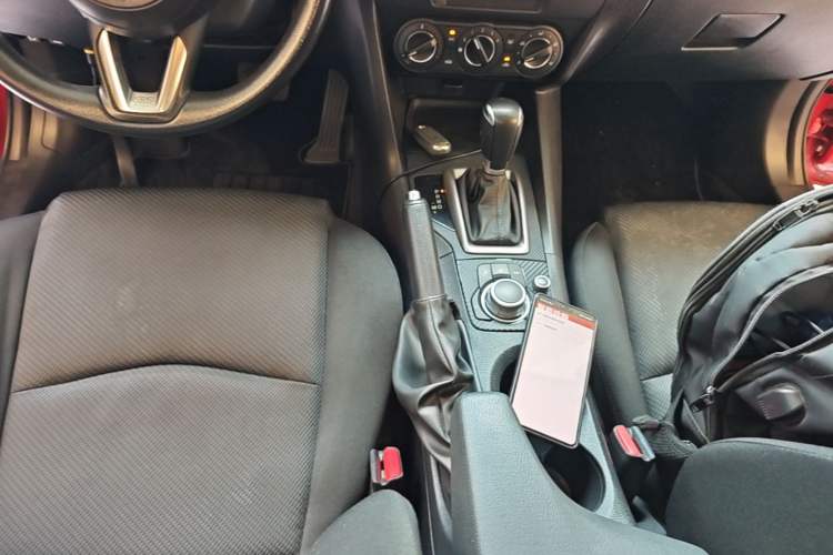 Used Mazda 3 Axela 2017 Sedan 1.5L Automatic Comfort Model China VI Standard Gear Lever