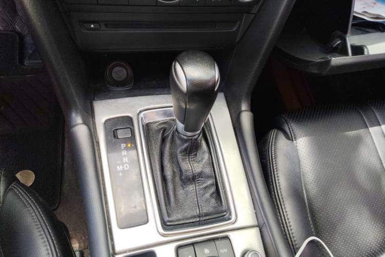 Used Mazda 3 Axela 2017 Sedan 1.5L Automatic Luxury Model Emission Standard China V Gear Lever