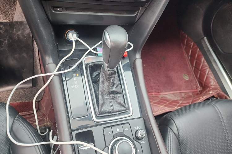 Used Mazda 3 Axela 2017 Sedan 2.0L Automatic Prestige Model China V Standard Gear Lever