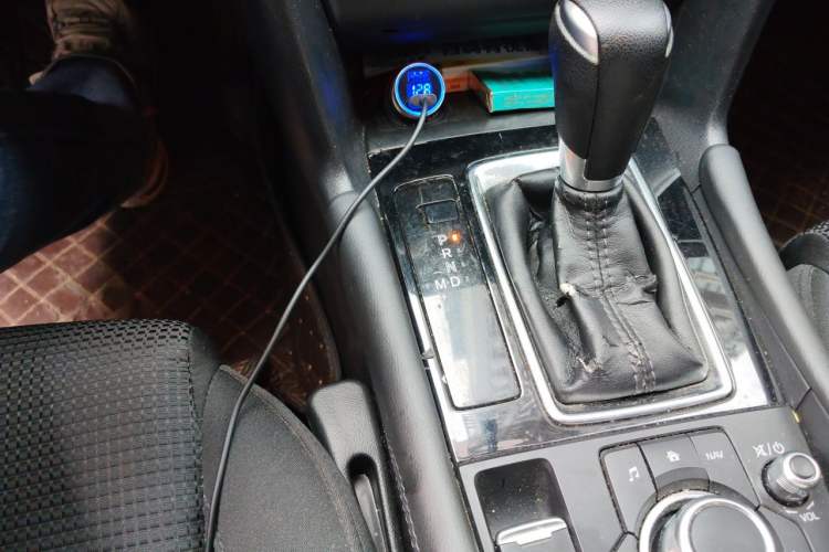 Used Mazda 3 Axela 2017 Sedan 1.5L Automatic Luxury Model Emission Standard China V Gear Lever