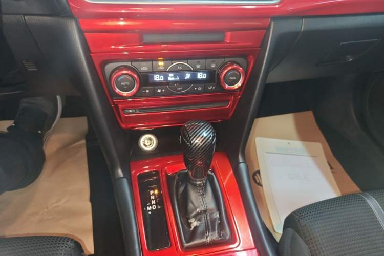 Used Mazda 3 Axela 2017 Sedan 1.5L Automatic Luxury Model Emission Standard China V Gear Lever