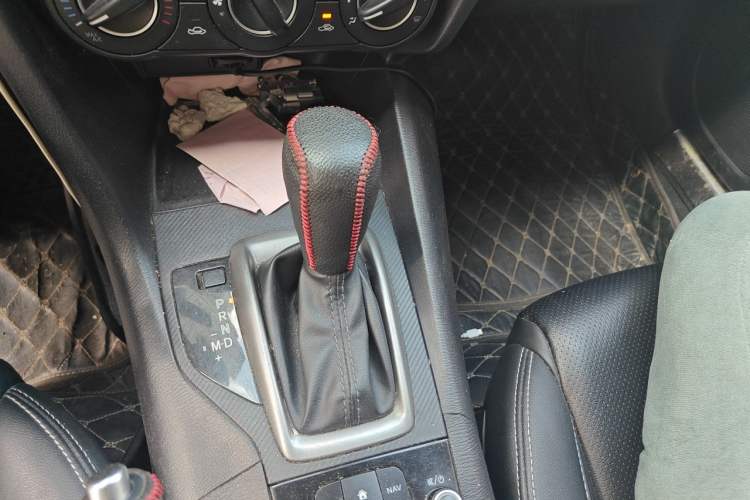 Used Mazda 3 Axela 2017 Sedan 1.5L Automatic Comfort Model Emission Standard China V Gear Lever
